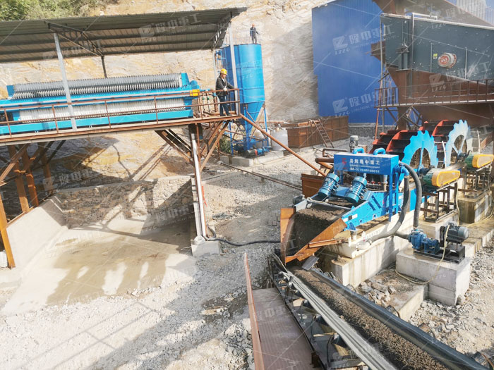 沙子含泥量大怎么辦?隆中細(xì)沙回收機(jī)廠家告訴您!